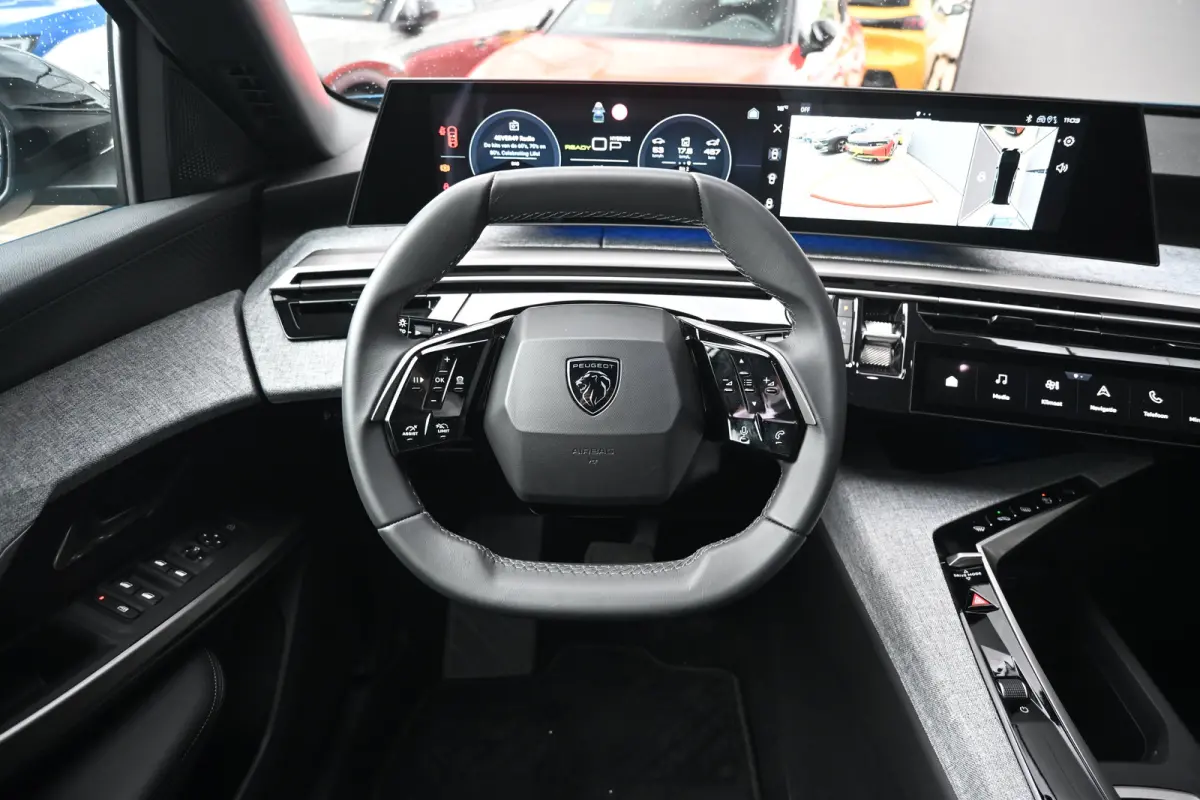 1.6 Plug-in Hybrid 195 Allure 7p Tot 8 Jaar Garantie! | AGR-Comfortstoel | 360 Camera | Adaptive Cruise | Stuur/Stoelverwarming | Dodehoek-Detectie | !!