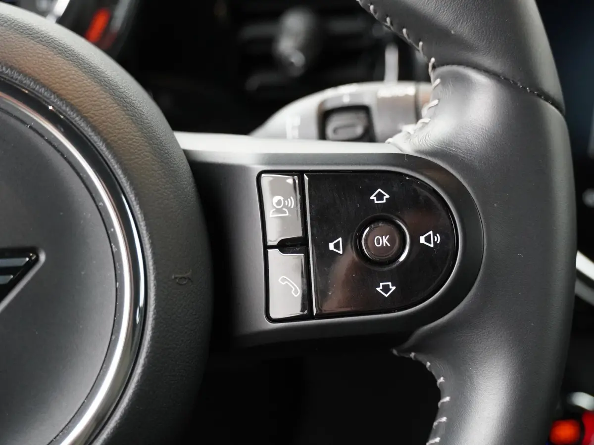 Cooper JCW pakket | Stoelverwarming | LED | Parkeersensoren |
