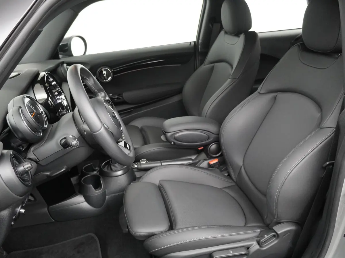 Cooper JCW pakket | Stoelverwarming | LED | Parkeersensoren |