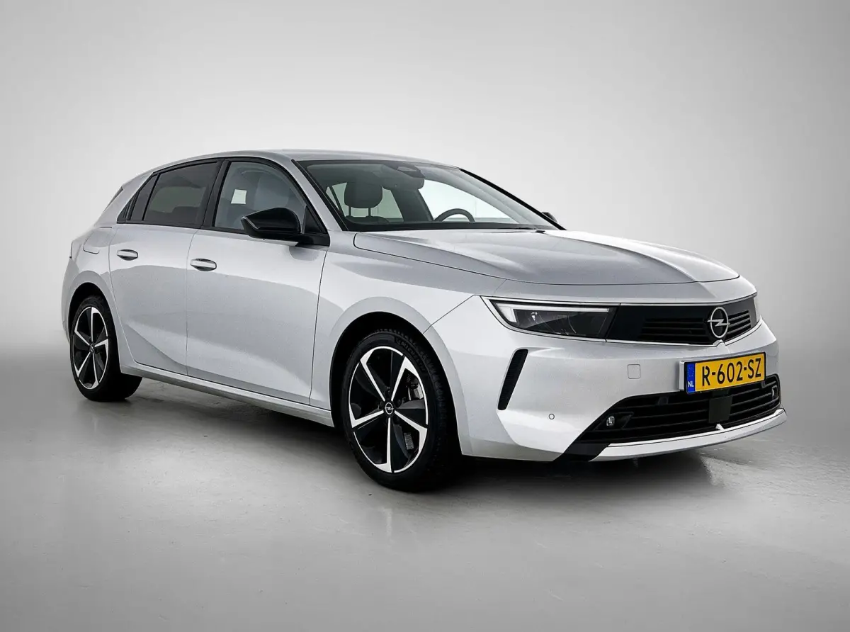 180pk Hybrid Edition | 1ste eigenaar | Stuur/stoelverwarming | Camera | LED lampen | Navigatie | AUTOMAAT