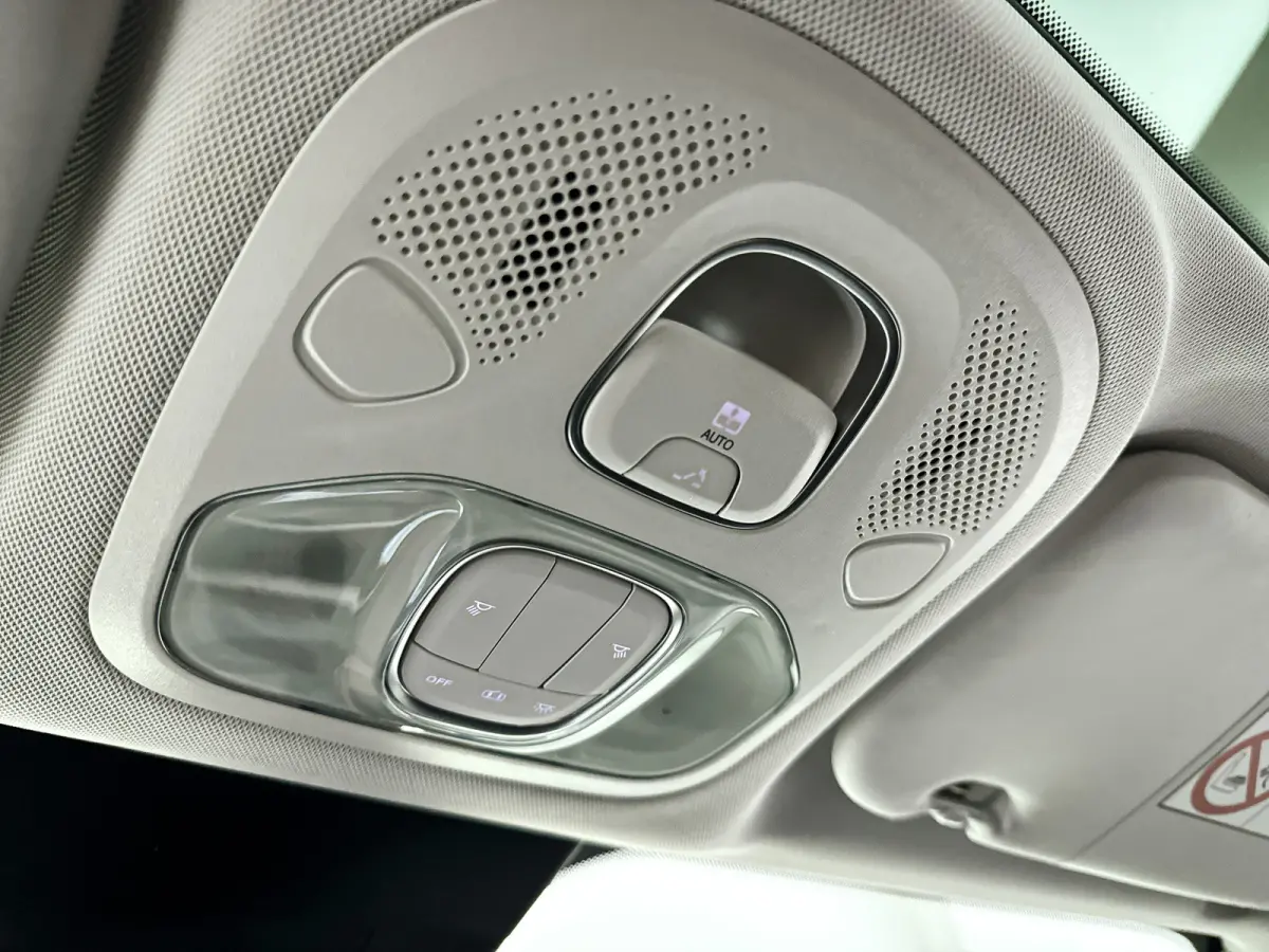 Cross 1.3 GSE City Cross AUT. | Panoramadak | Park assist | Airco | Cruise control