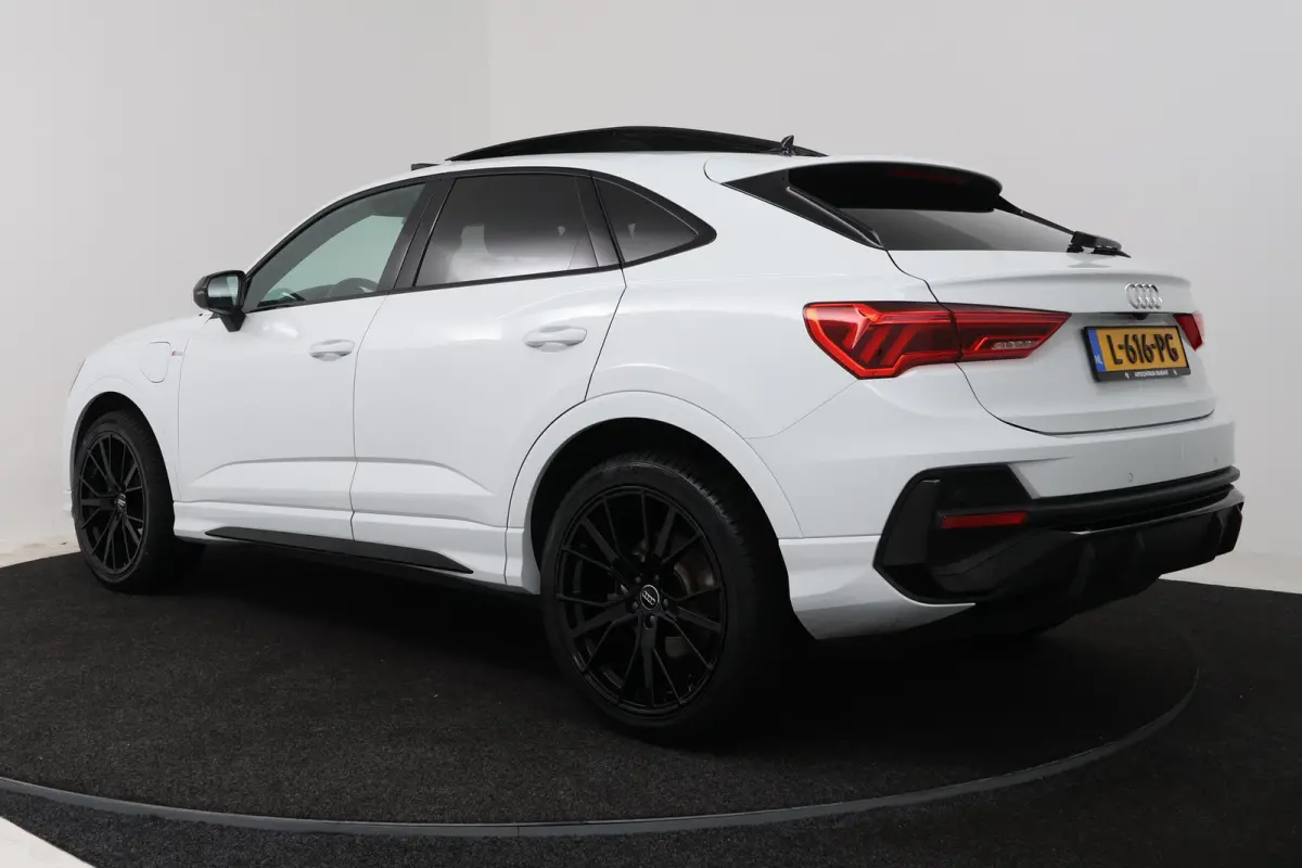 45 TFSI e S Edition (PANORAMADAK, STOELVERWARMING, SFEERVERLICHTING, CARPLAY, CAMERA, 1e EIGENAAR)