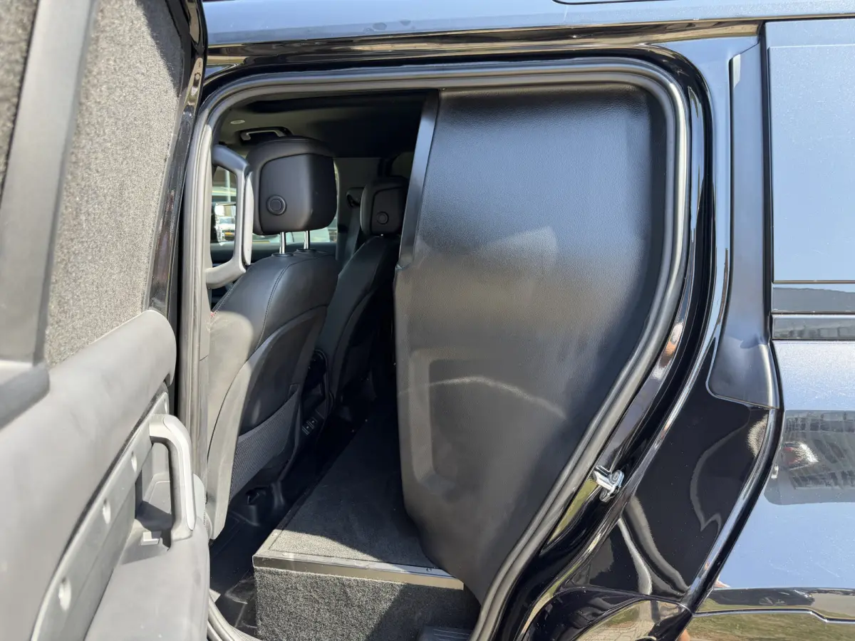Hard Top 3.0 D300 MHEV X-Dynamic HSE Luchtvering