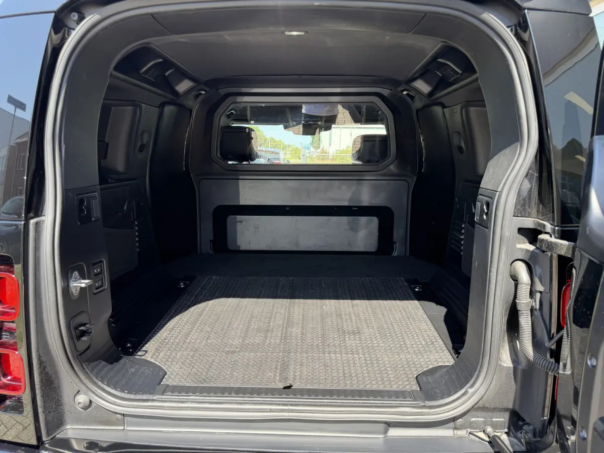 Hard Top 3.0 D300 MHEV X-Dynamic HSE Luchtvering