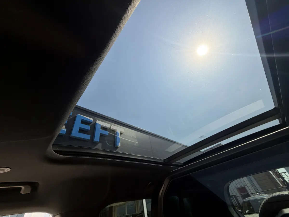 Hard Top 3.0 D300 MHEV X-Dynamic HSE Luchtvering