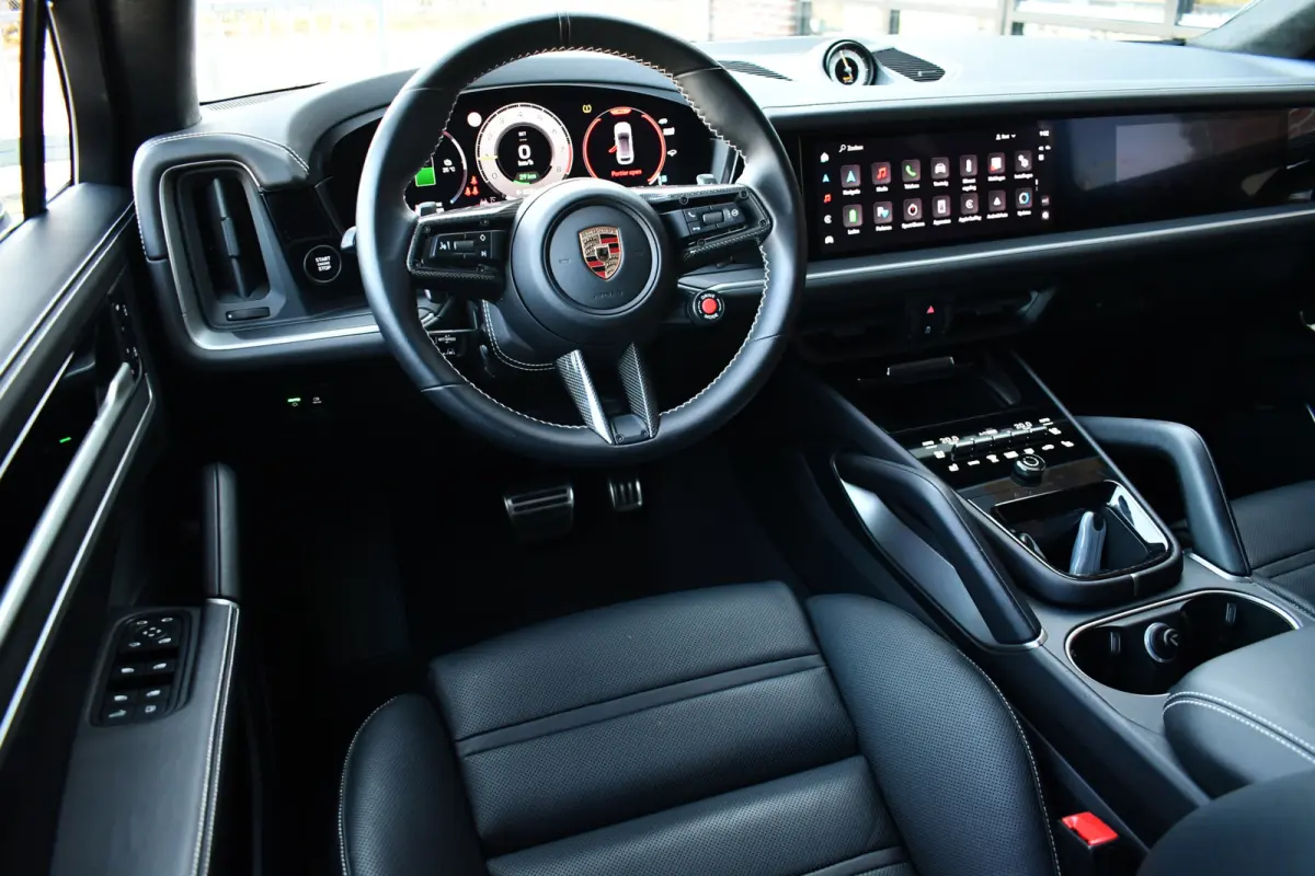 4.0 Turbo E-Hybrid GT Burmester PDCC Carbon HUD ACC 360