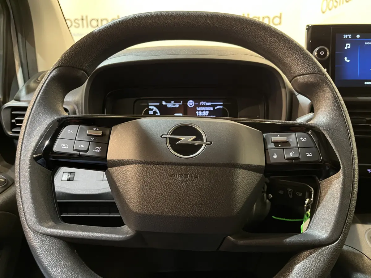 1.2 PureTech 110 PK L1 BENZINE / NIEUW MODEL / Euro 6 / Airco / CarPlay / Camera / Cruise Control / 52.850  KM !!