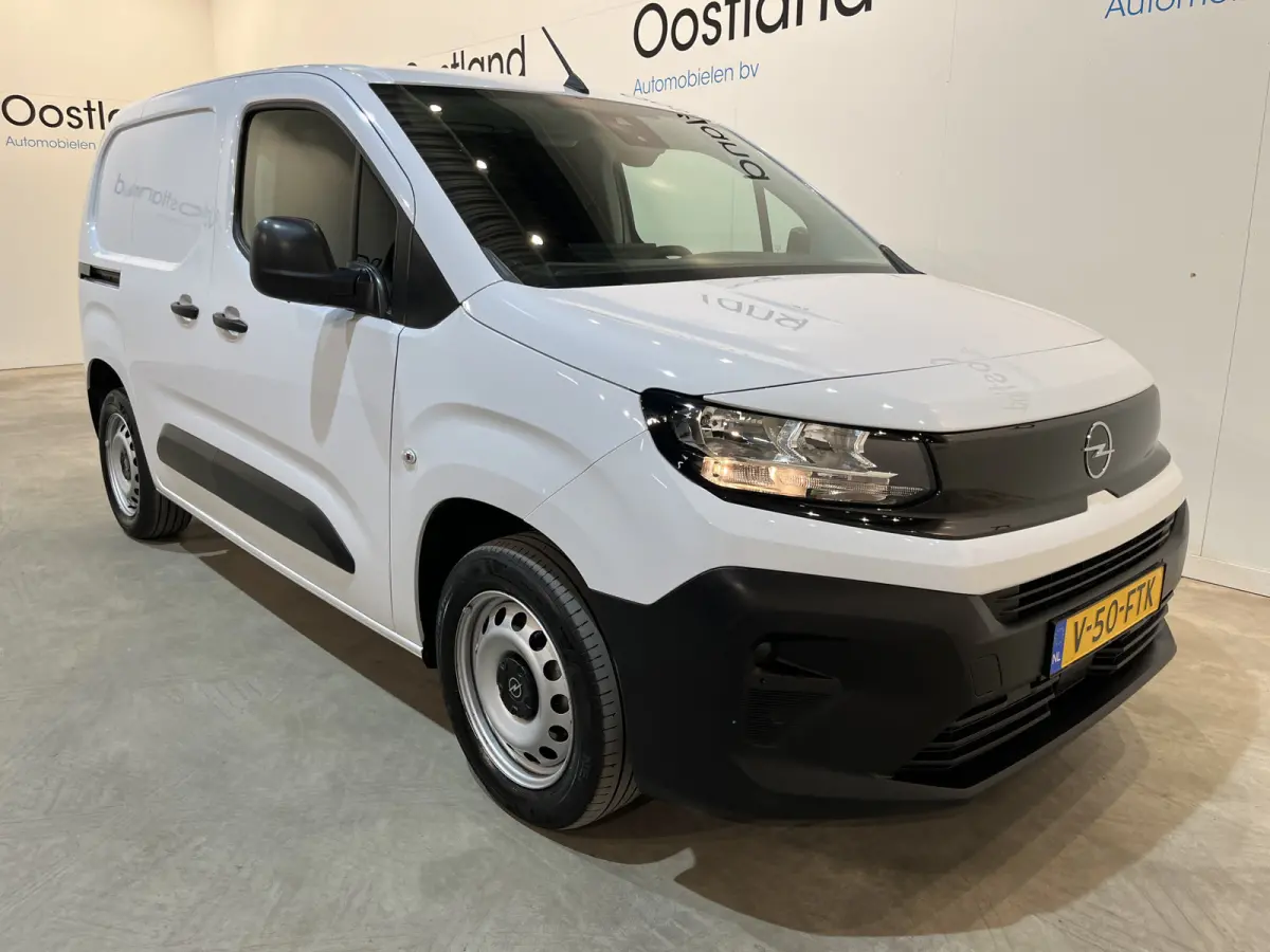 1.2 PureTech 110 PK L1 BENZINE / NIEUW MODEL / Euro 6 / Airco / CarPlay / Camera / Cruise Control / 52.850  KM !!