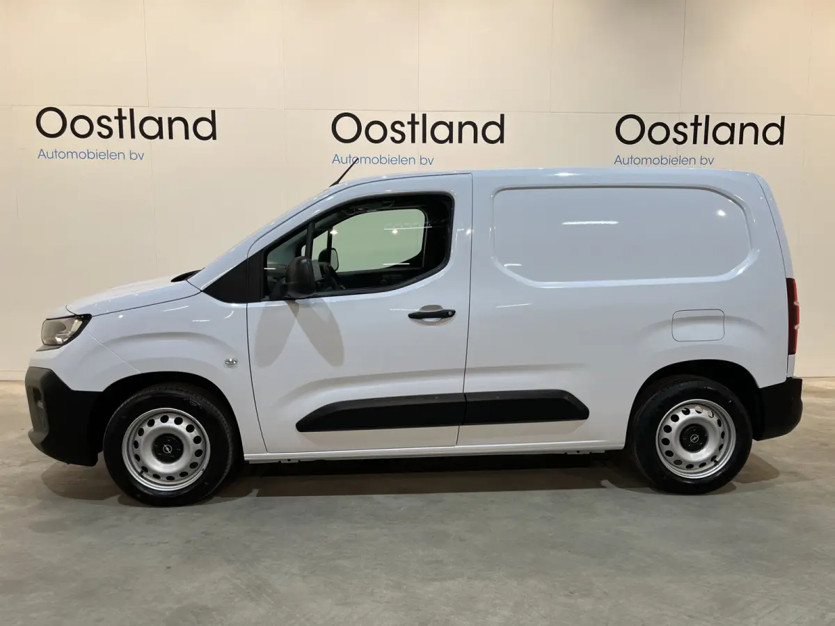 1.2 PureTech 110 PK L1 BENZINE / NIEUW MODEL / Euro 6 / Airco / CarPlay / Camera / Cruise Control / 52.850  KM !!