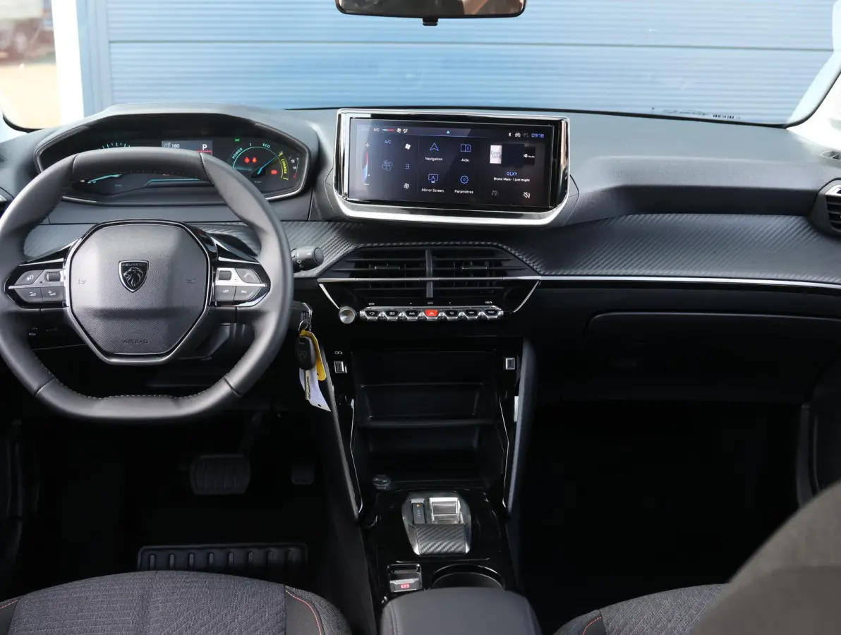 1.2 Hybrid 110 e-DCS6 Business Camera | Keyless | Parkeersensoren V+A | Navigatie | Climate Control | Apple Carplay & Android Auto | Voorraad