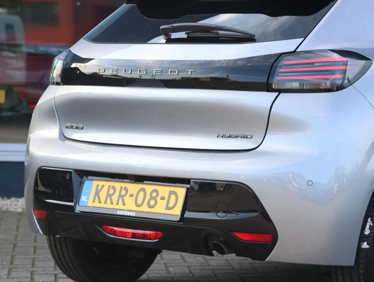 1.2 Hybrid 110 e-DCS6 Business Camera | Keyless | Parkeersensoren V+A | Navigatie | Climate Control | Apple Carplay & Android Auto | Voorraad