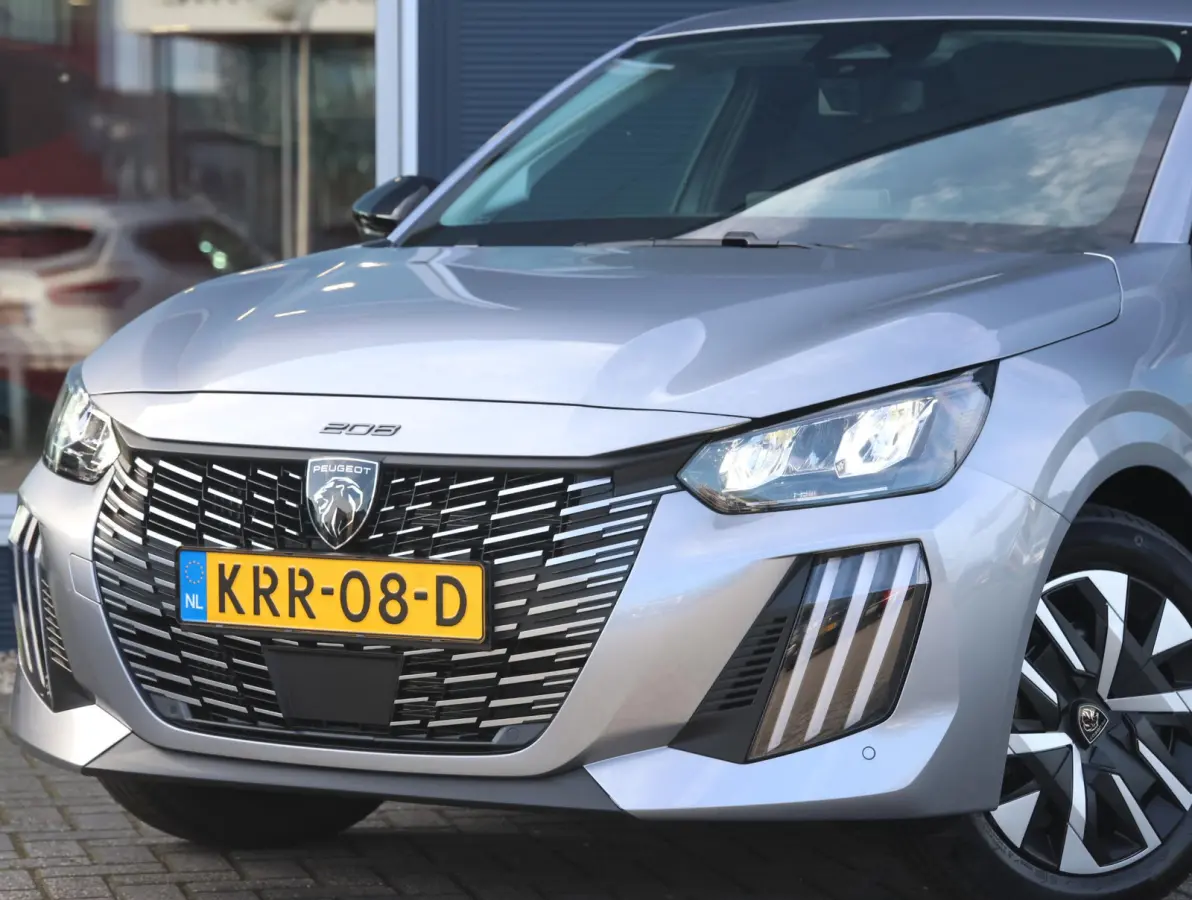 1.2 Hybrid 110 e-DCS6 Business Camera | Keyless | Parkeersensoren V+A | Navigatie | Climate Control | Apple Carplay & Android Auto | Voorraad