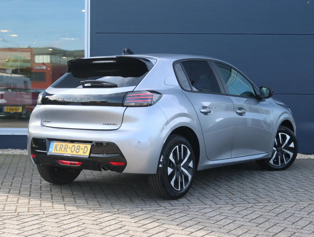 1.2 Hybrid 110 e-DCS6 Business Camera | Keyless | Parkeersensoren V+A | Navigatie | Climate Control | Apple Carplay & Android Auto | Voorraad