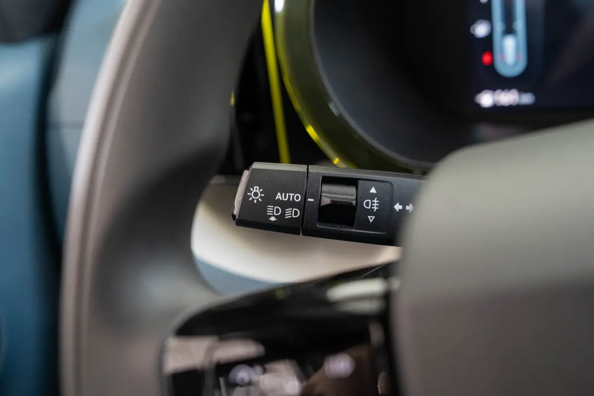 1.2 Hybrid ICON | Tot 8 Jaar Garantie | Apple Carplay & Android Auto | Parkeersensoren | Cruise Controle | Airco | USB |