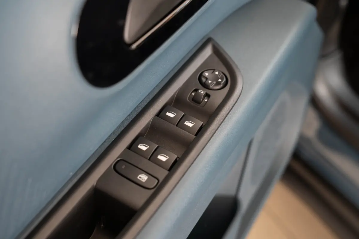 1.2 Hybrid ICON | Tot 8 Jaar Garantie | Apple Carplay & Android Auto | Parkeersensoren | Cruise Controle | Airco | USB |