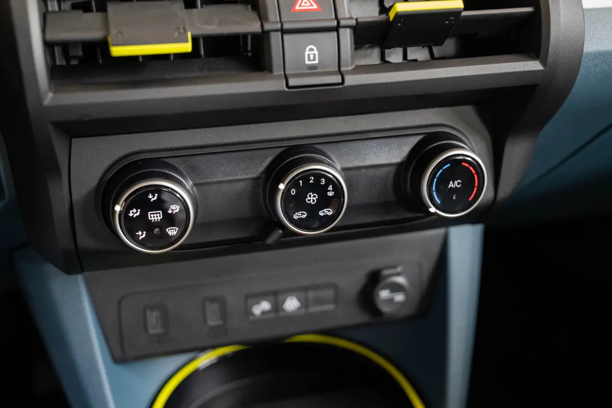 1.2 Hybrid ICON | Tot 8 Jaar Garantie | Apple Carplay & Android Auto | Parkeersensoren | Cruise Controle | Airco | USB |