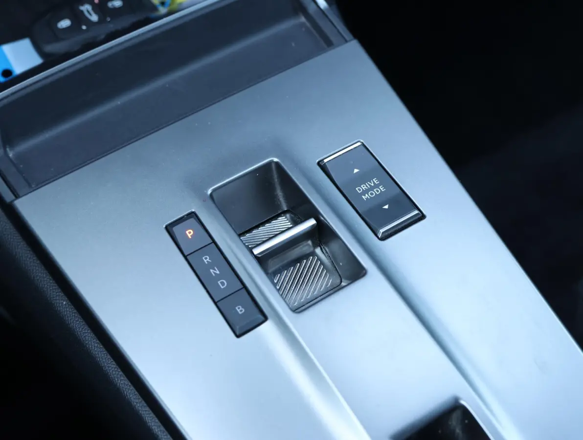 GS 54 kWh 1e Eigenaar | Camera | Navigatie | Comfort Stoelen | Apple Carplay & Android Auto | 17" LMV