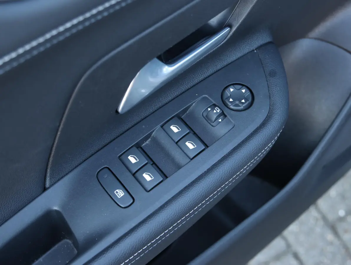 GS 54 kWh 1e Eigenaar | Camera | Navigatie | Comfort Stoelen | Apple Carplay & Android Auto | 17" LMV