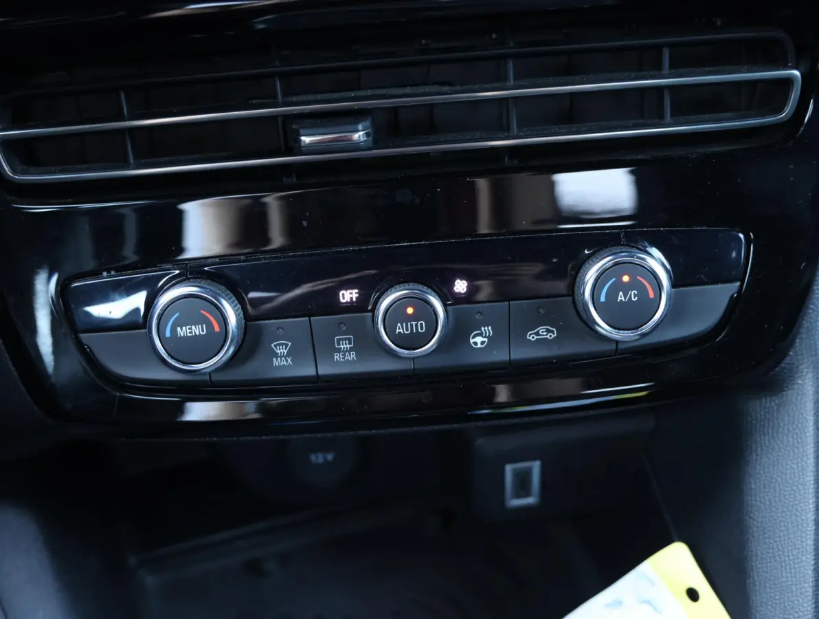 GS 54 kWh 1e Eigenaar | Camera | Navigatie | Comfort Stoelen | Apple Carplay & Android Auto | 17" LMV