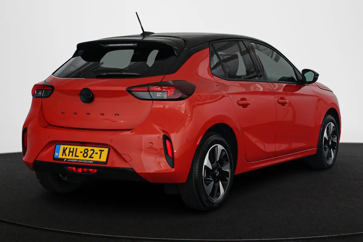 Electric Long Range Yes 51 kWh Stuur-Stoelverwarming Camera Apple CarPlay LED