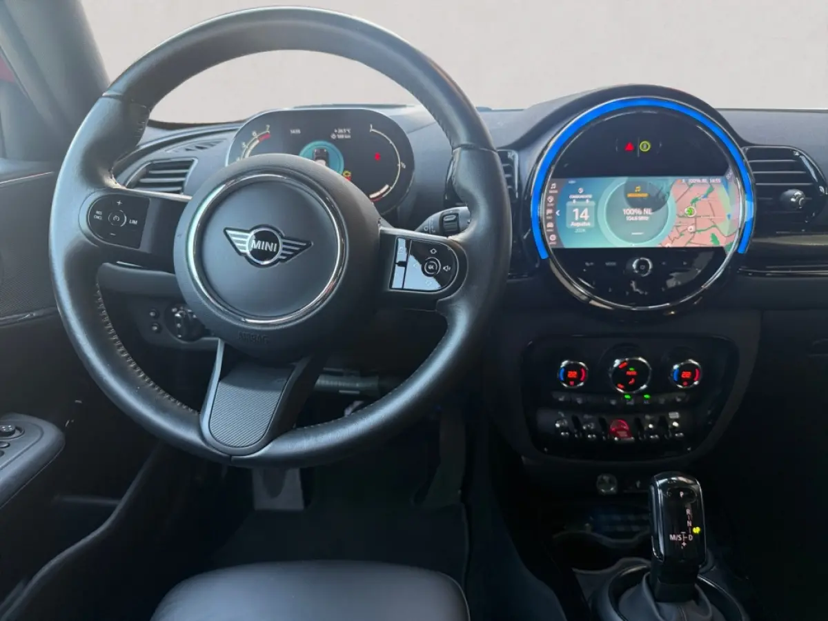 1.5 Cooper Business Edition | H&K | leer | head-up | trekhaak | NL-auto