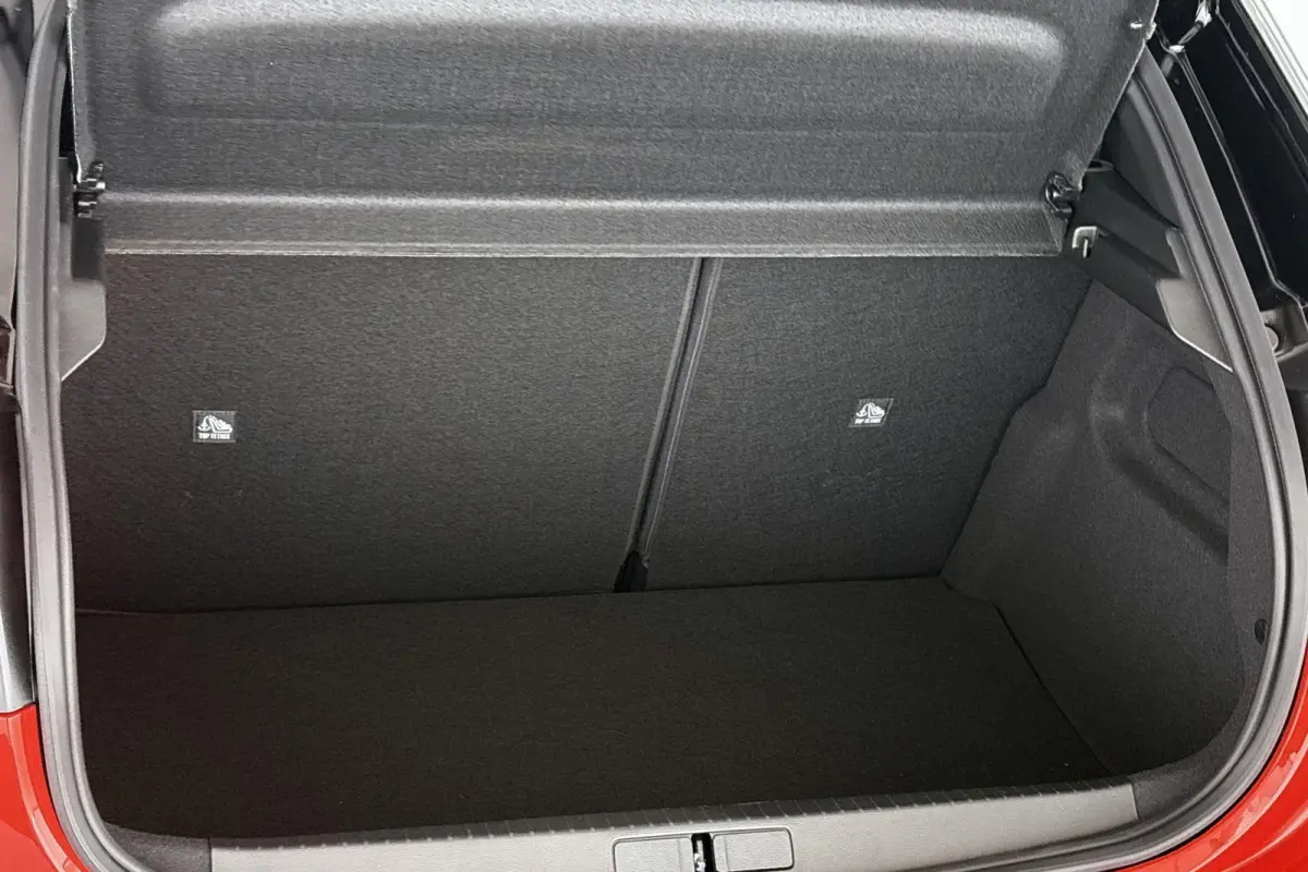 Electric Long Range Yes 51 kWh Stuur-Stoelverwarming Camera Apple CarPlay LED