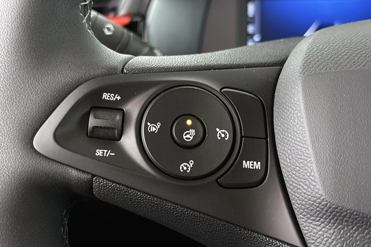 Electric Long Range Yes 51 kWh Stuur-Stoelverwarming Camera Apple CarPlay LED