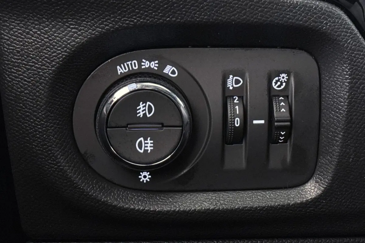Electric Long Range Yes 51 kWh Stuur-Stoelverwarming Camera Apple CarPlay LED
