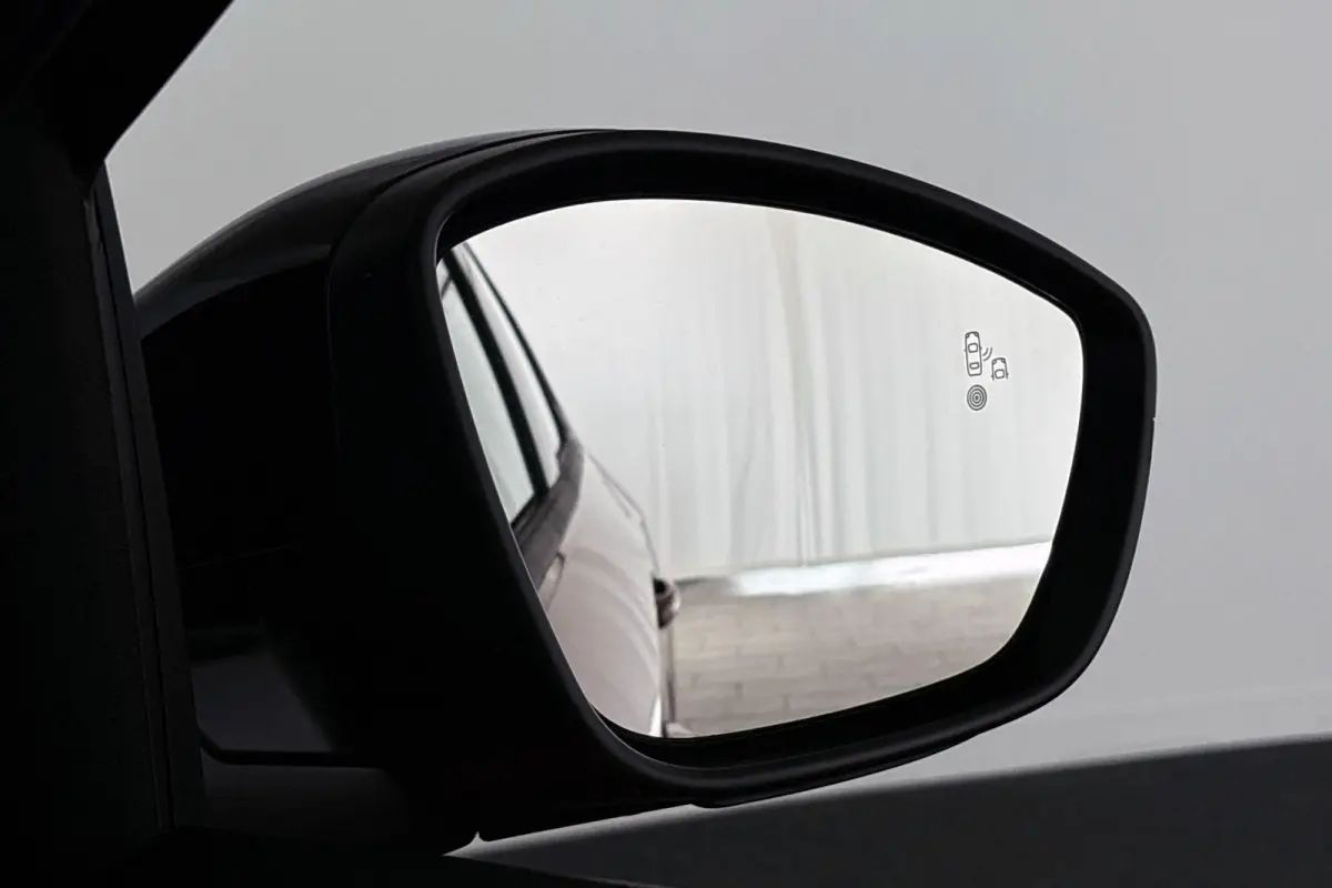Electric Long Range Yes 51 kWh Stuur-Stoelverwarming Camera Apple CarPlay LED