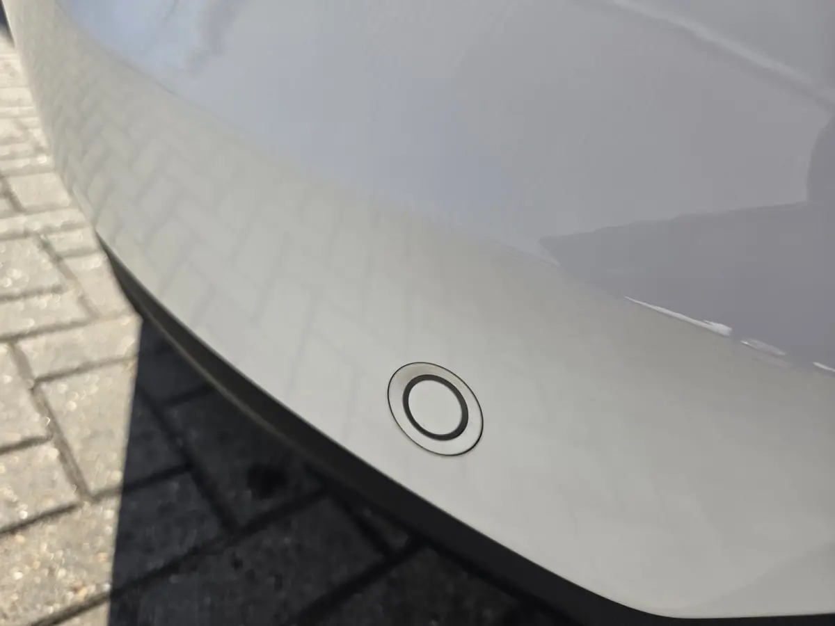 2.5 PHEV Titanium met nieuwe trekhaak!/ Parkeersensoren V+A / Navigatie/ Camera/ Stoelverwarming/ Rijklaarprijs!