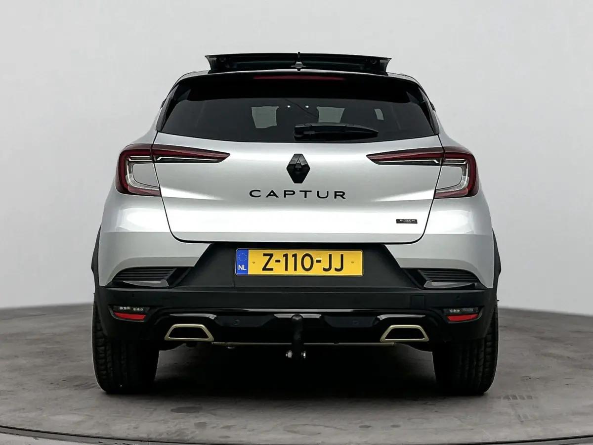 1.6 E-Tech full hybrid 145 E-Tech engineered | TREKHAAK | PANORAMADAK | CAMERA | STOEL-STUUR VERWARMING | BOSE | CLIMATE CONTROL | ADAPTIEF CRUISECONTROL | PARKEERSENSOREN |