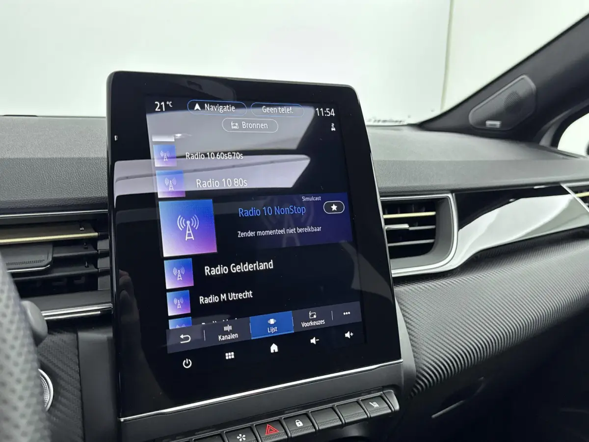 1.6 E-Tech full hybrid 145 E-Tech engineered | TREKHAAK | PANORAMADAK | CAMERA | STOEL-STUUR VERWARMING | BOSE | CLIMATE CONTROL | ADAPTIEF CRUISECONTROL | PARKEERSENSOREN |