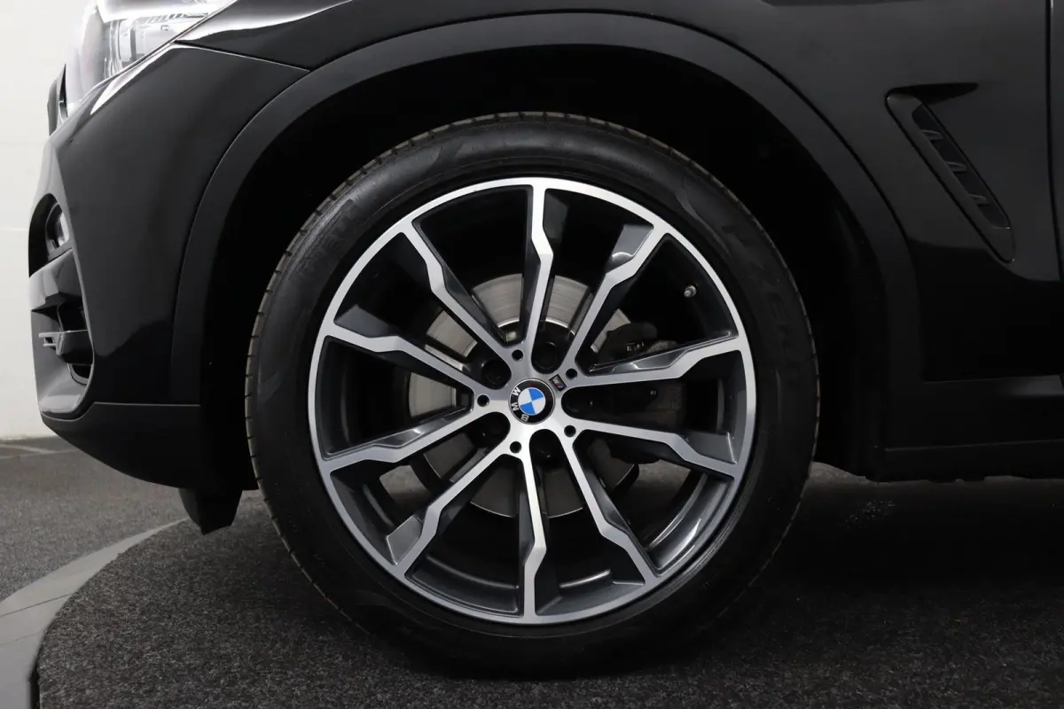 xDrive20d High Executive | Trekhaak | Schuif/kanteldak