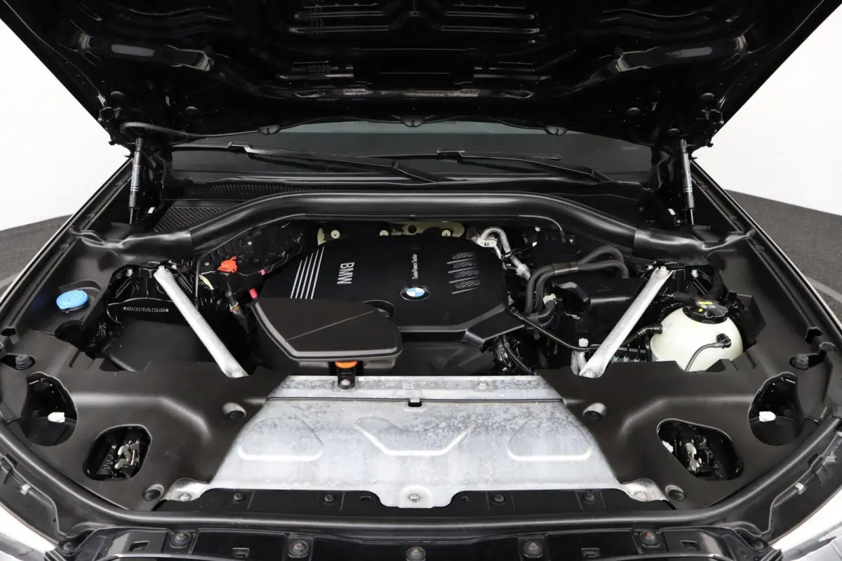 xDrive20d High Executive | Trekhaak | Schuif/kanteldak