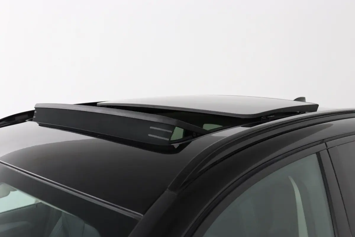 xDrive20d High Executive | Trekhaak | Schuif/kanteldak