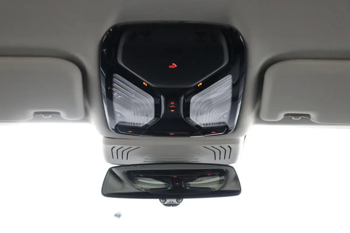 xDrive20d High Executive | Trekhaak | Schuif/kanteldak