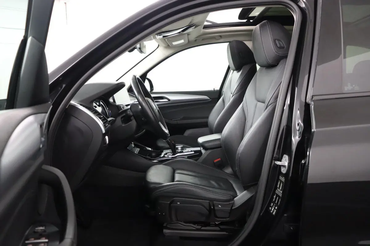 xDrive20d High Executive | Trekhaak | Schuif/kanteldak