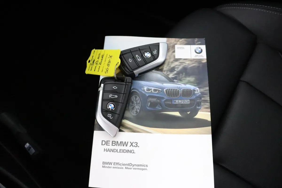 xDrive20d High Executive | Trekhaak | Schuif/kanteldak