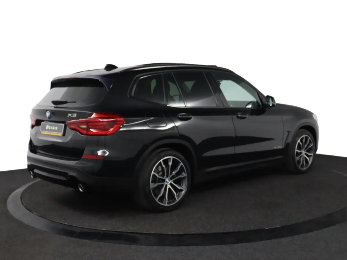 xDrive20d High Executive | Trekhaak | Schuif/kanteldak
