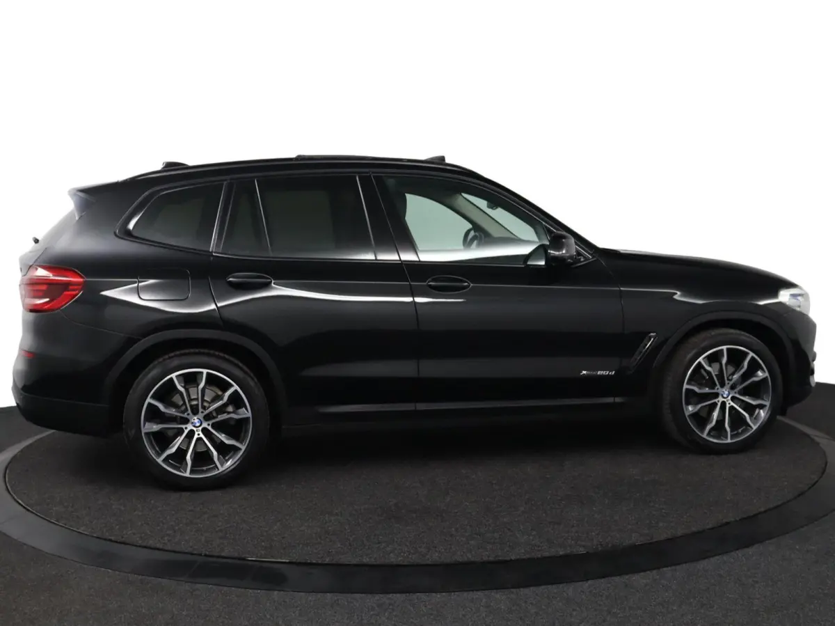 xDrive20d High Executive | Trekhaak | Schuif/kanteldak