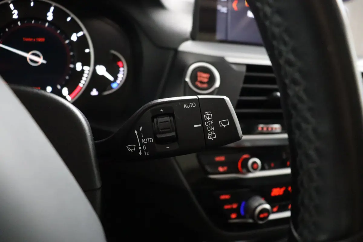 xDrive20d High Executive | Trekhaak | Schuif/kanteldak