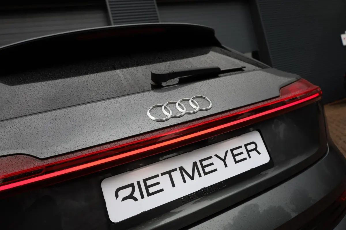 55 quattro Advanced S Line 95 kWh |Pano |Head-Up |Stoelverw. |B&O |Memory