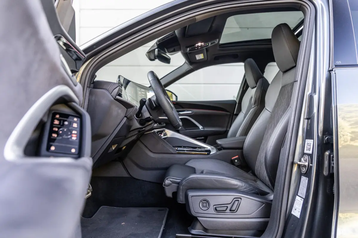 50 TFSI 299pk e-hybrid Quattro S edition | Panoramadak | Bijrijdersscherm | Elek.Stoelen | Topview