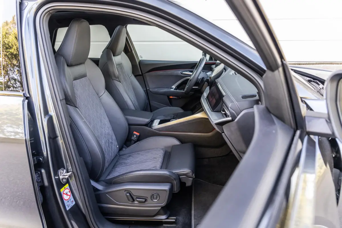 50 TFSI 299pk e-hybrid Quattro S edition | Panoramadak | Bijrijdersscherm | Elek.Stoelen | Topview