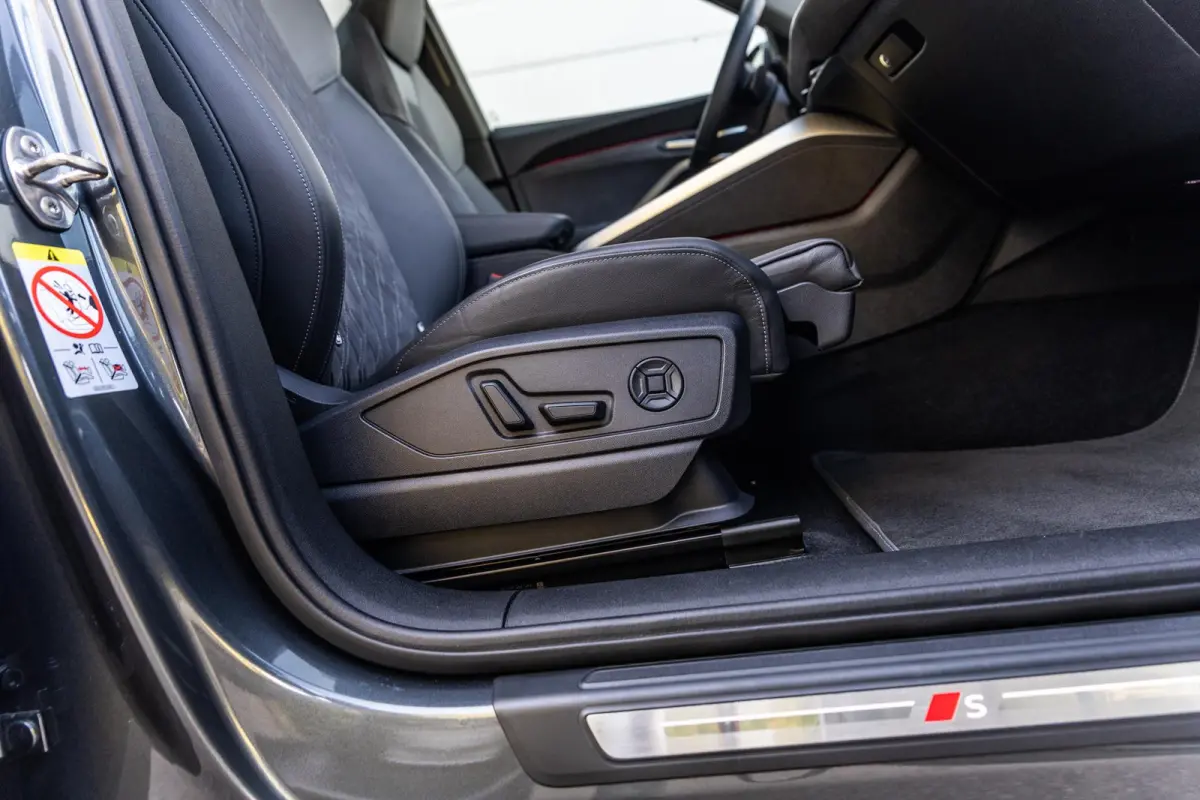 50 TFSI 299pk e-hybrid Quattro S edition | Panoramadak | Bijrijdersscherm | Elek.Stoelen | Topview