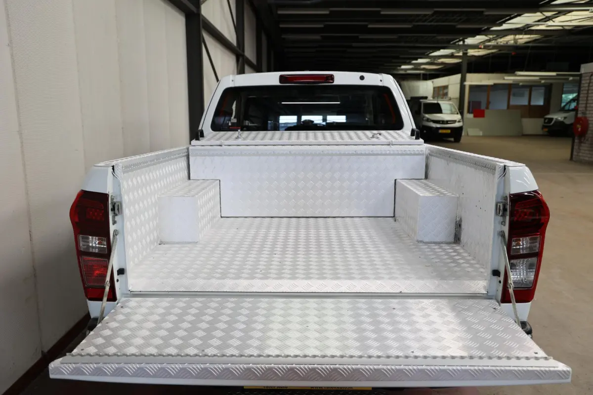 1.9 AUTOMAAT 3500KG TREKHAAK EURO 6