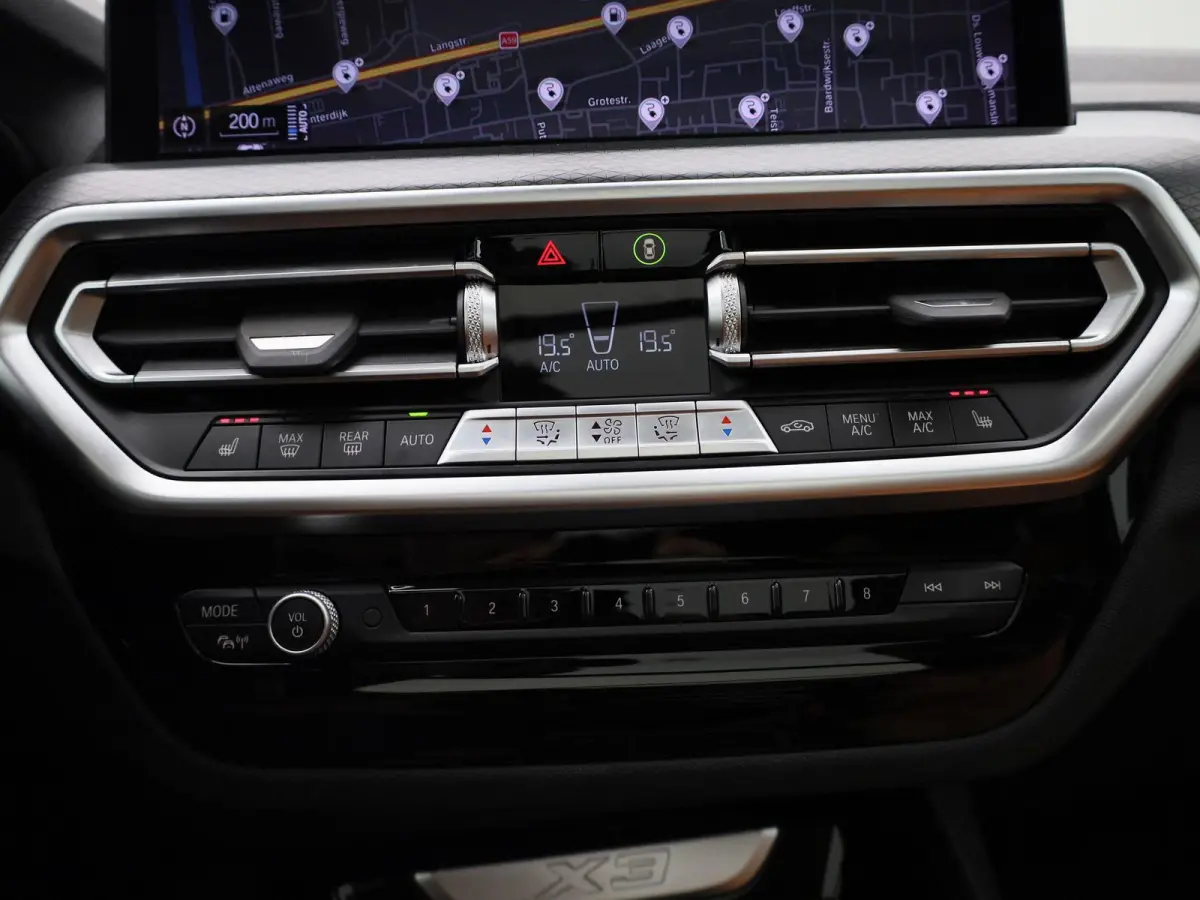 xDrive30e M Sport | PANORAMADAK | CAMERA | COGNAC LEDERENBEKLEDING | STOELVERWARMING | ZONNESCHERMEN ACHTER