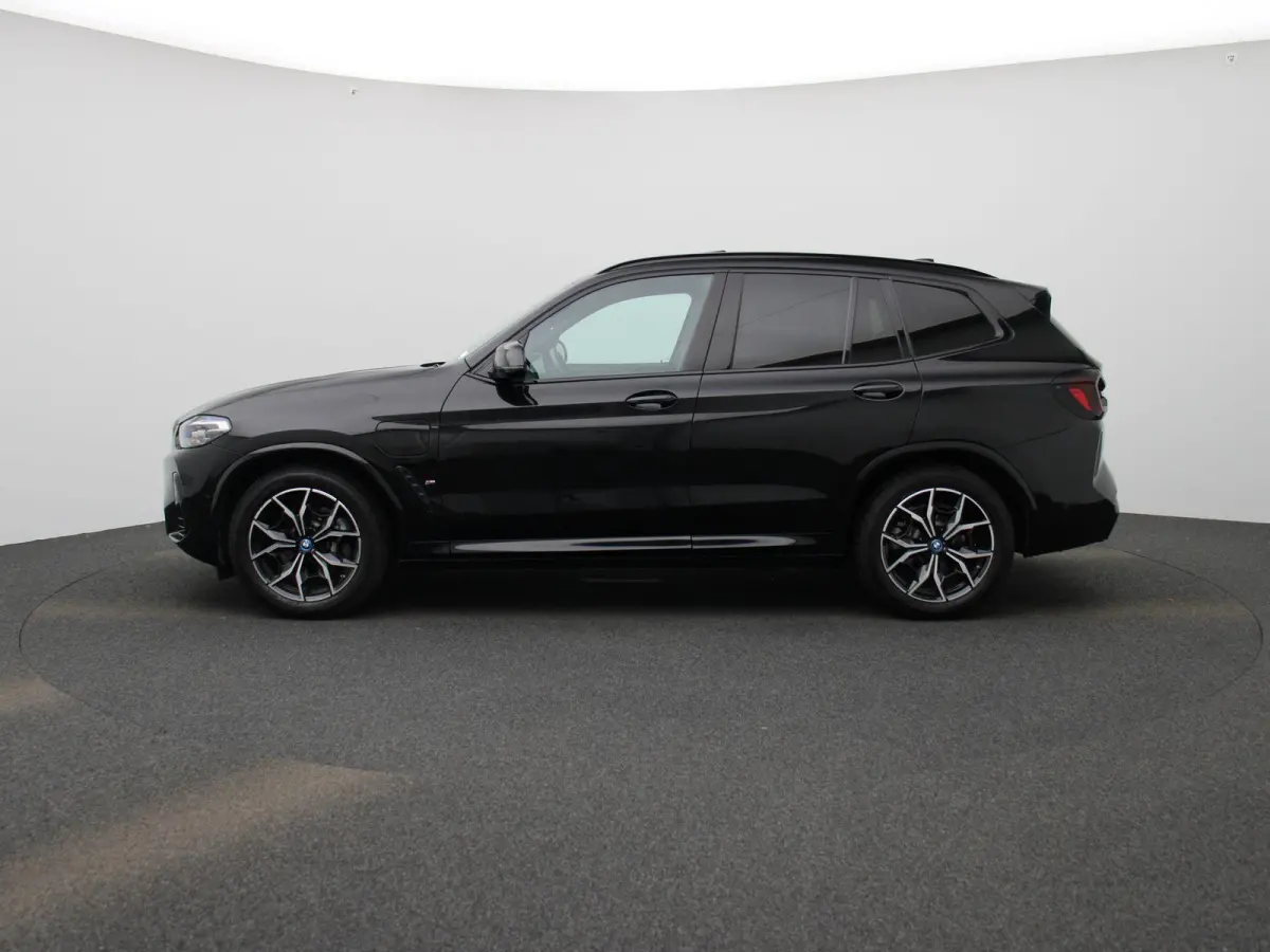 xDrive30e M Sport | PANORAMADAK | CAMERA | COGNAC LEDERENBEKLEDING | STOELVERWARMING | ZONNESCHERMEN ACHTER