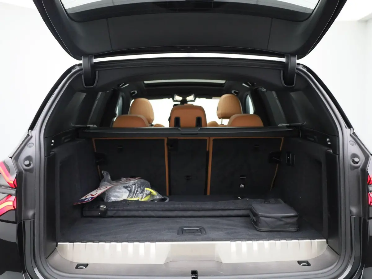 xDrive30e M Sport | PANORAMADAK | CAMERA | COGNAC LEDERENBEKLEDING | STOELVERWARMING | ZONNESCHERMEN ACHTER