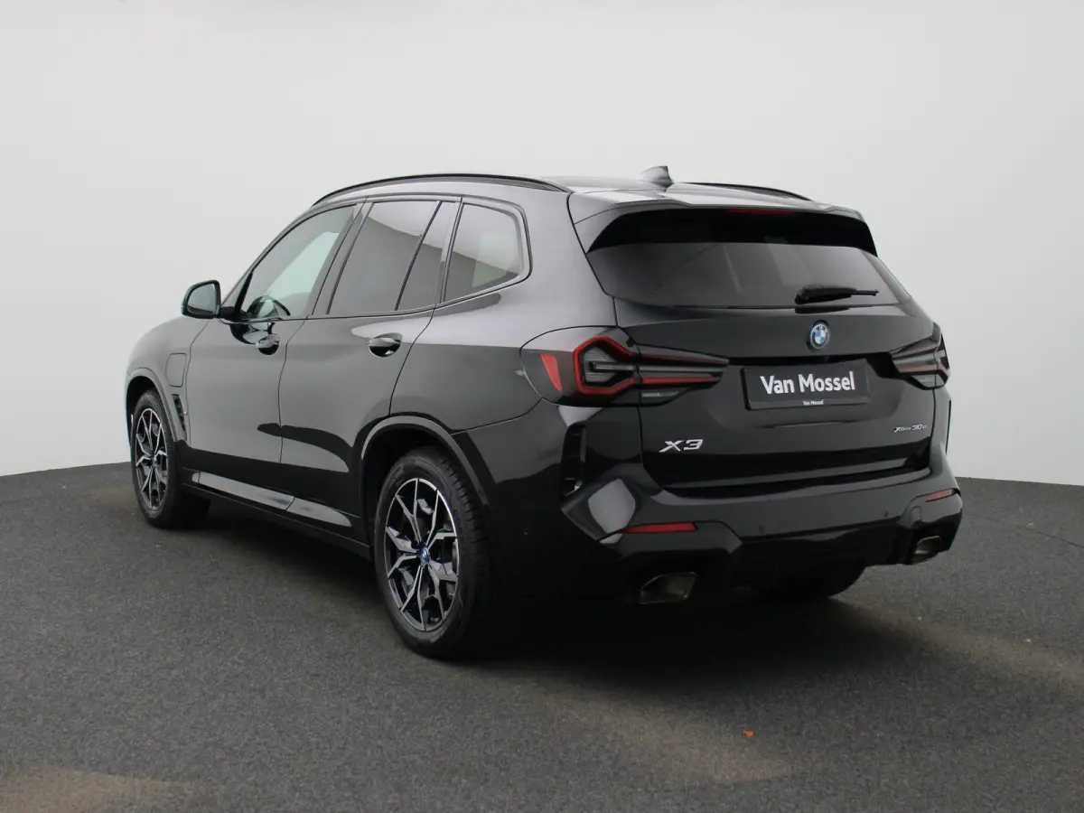 xDrive30e M Sport | PANORAMADAK | CAMERA | COGNAC LEDERENBEKLEDING | STOELVERWARMING | ZONNESCHERMEN ACHTER